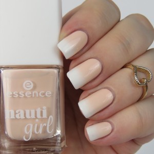 Gradient Nails: Einfaches Nageldesign im dezenten und natürlichen Babyboomer Nails Look und mit Schwämmchen als Farbverlauf getupft