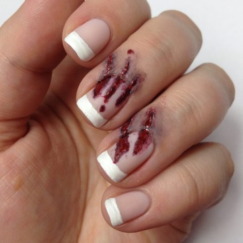 Bloody Halloween Nails: Blutiges Halloween Nageldesign mit tiefen Kratzern. Leichtes Nageldesign zum selber machen