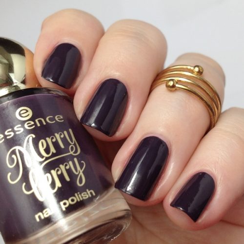 essence merry berry 01 the masked ball Nagellack