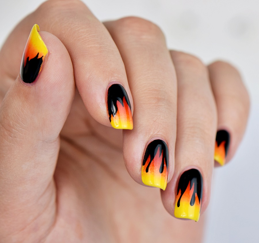 fire-nail-vinyls-twinkled-t-nageldesign-flammen-nisinails